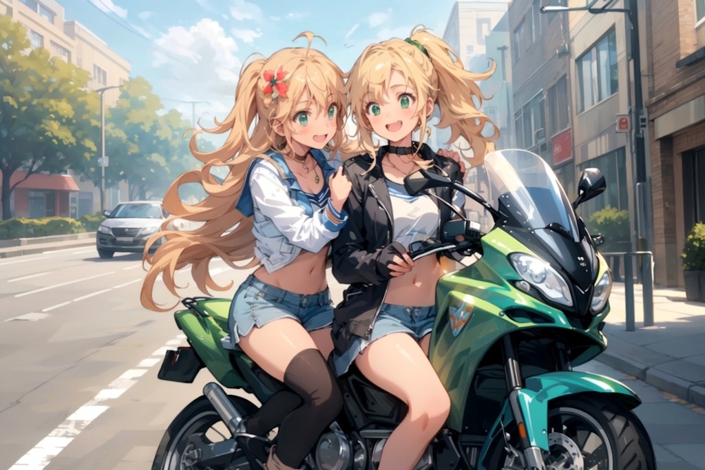 バイク通勤するヤスミン三姉妹♪