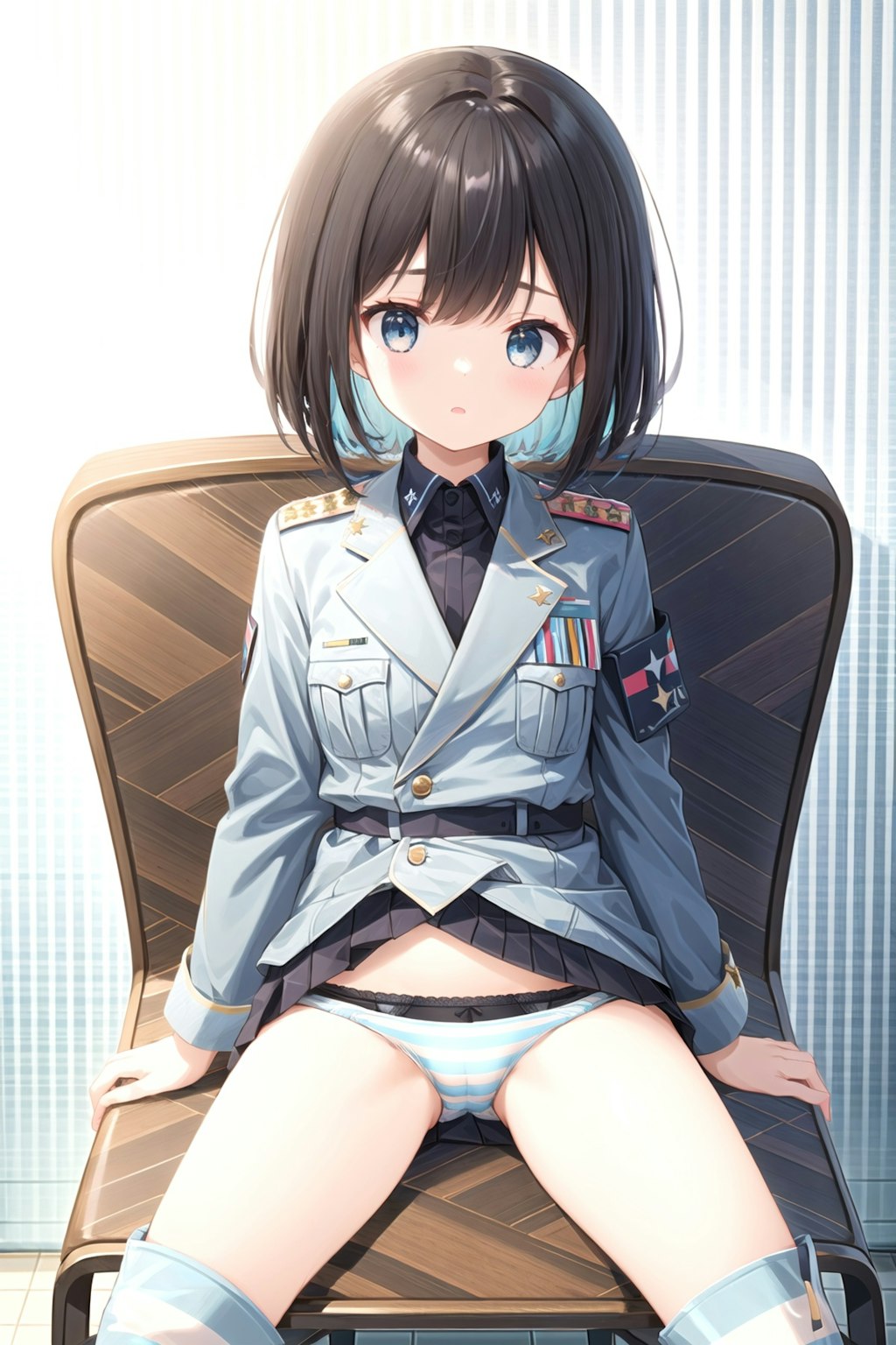 縞パン軍服少女