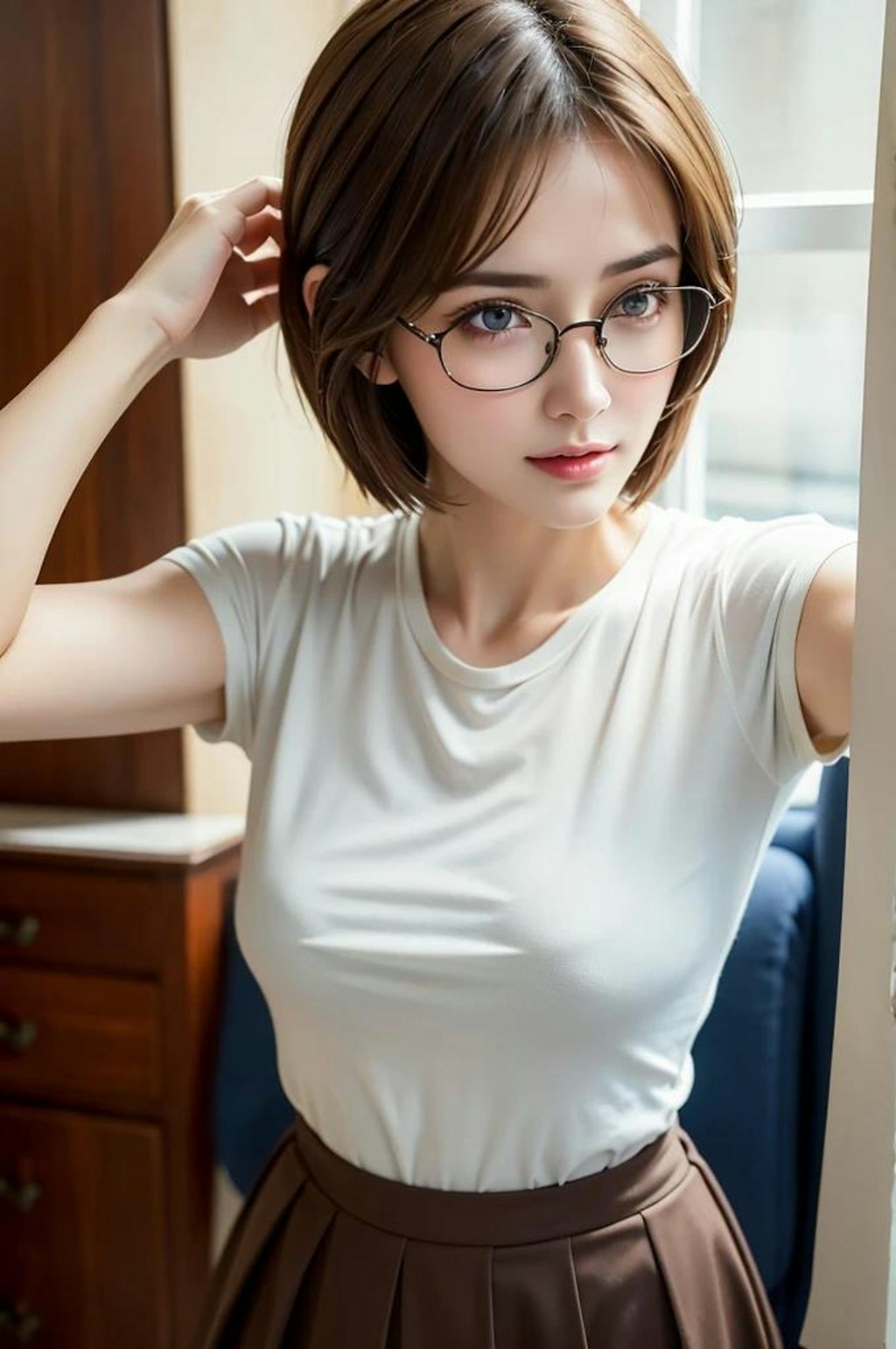 ショートヘア眼鏡美女