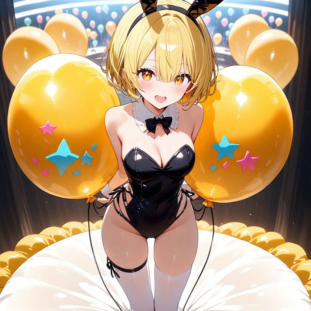 カジノで黄色い風船を膨らませて遊ぶブロンドショートカットのバニーガール