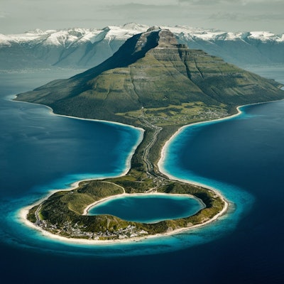 鍵の形の島