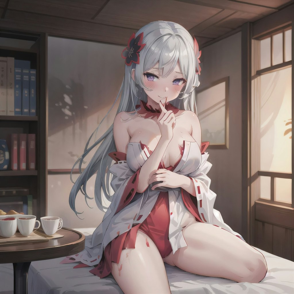 灰髪ロングで巫女服の少女