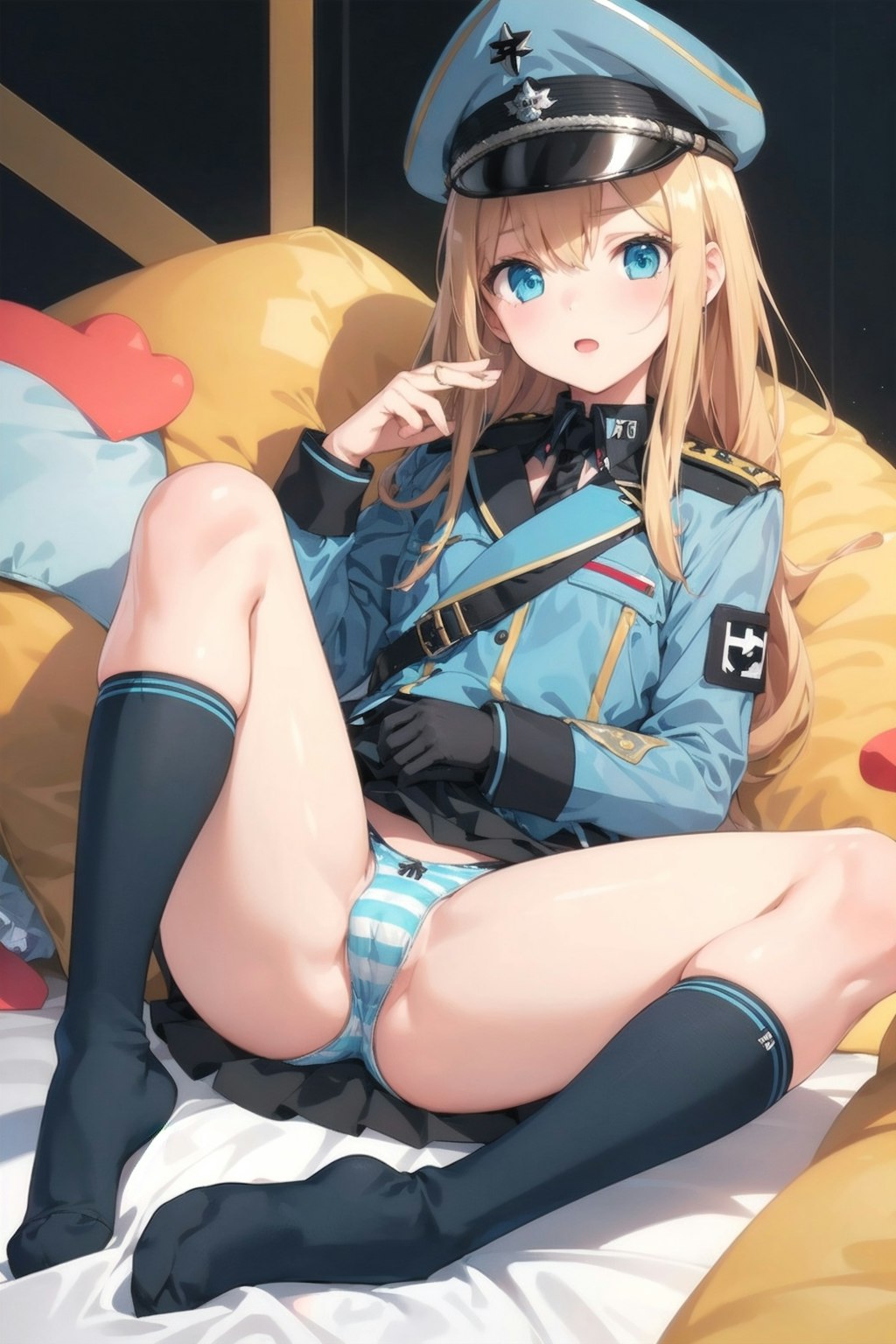 紺ハイソックスの軍服縞パン少女