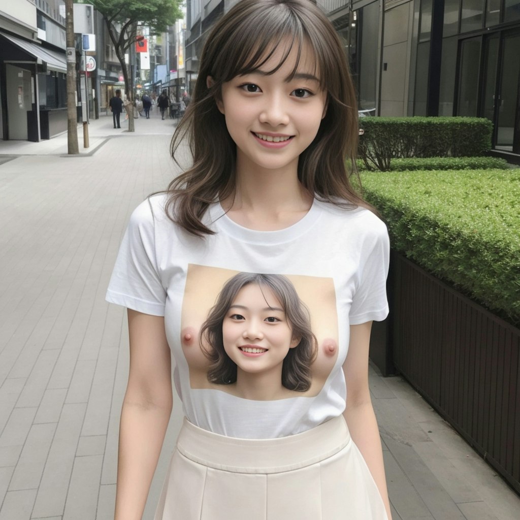 変なTシャツ