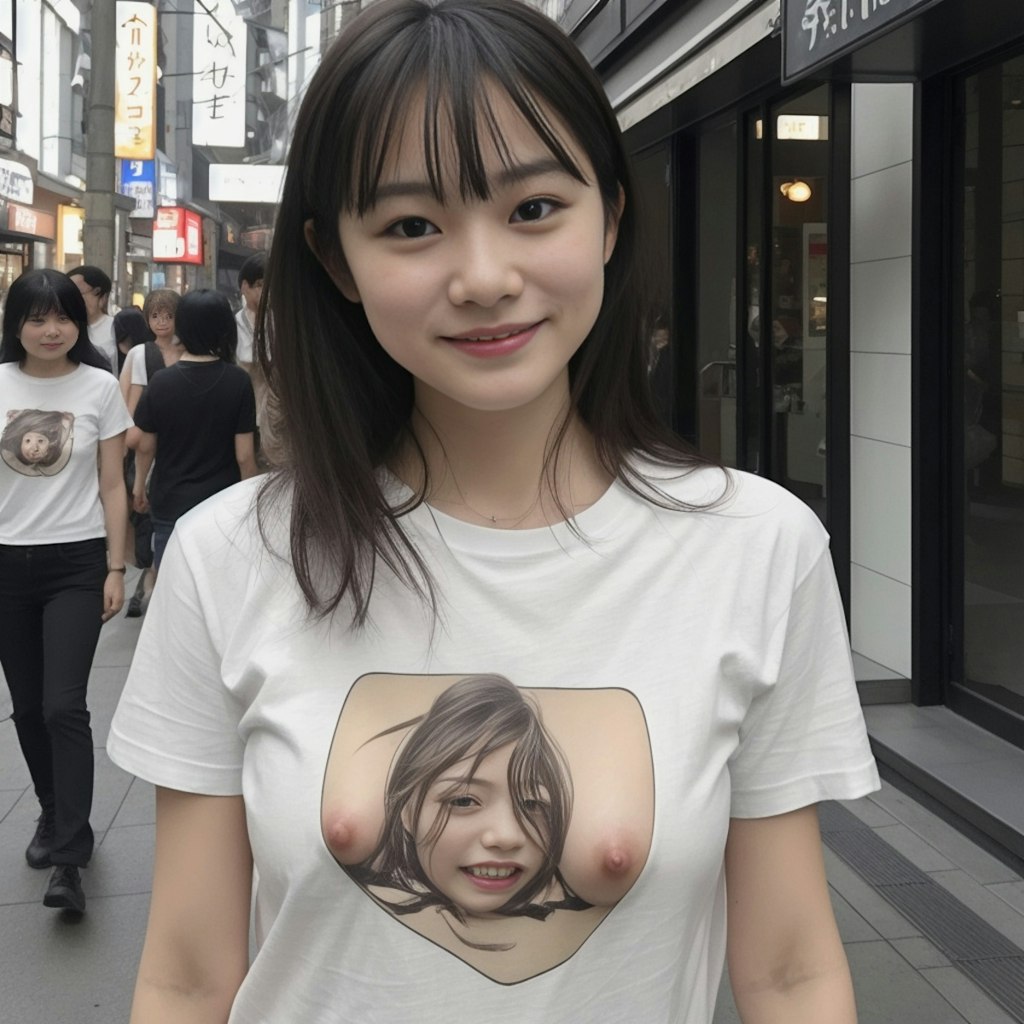 変なTシャツ